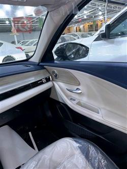 شيري أريزو 8